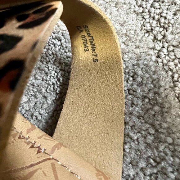 Blowfish Malibu Women’s Sandals Size 7.5 Leopard Strap Buckle - Picture 9 of 9